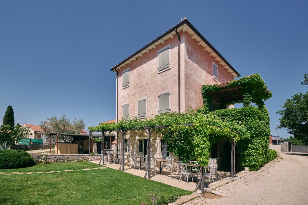 Winery Cuj Bed & Breakfast Vilanija Dış mekan fotoğraf