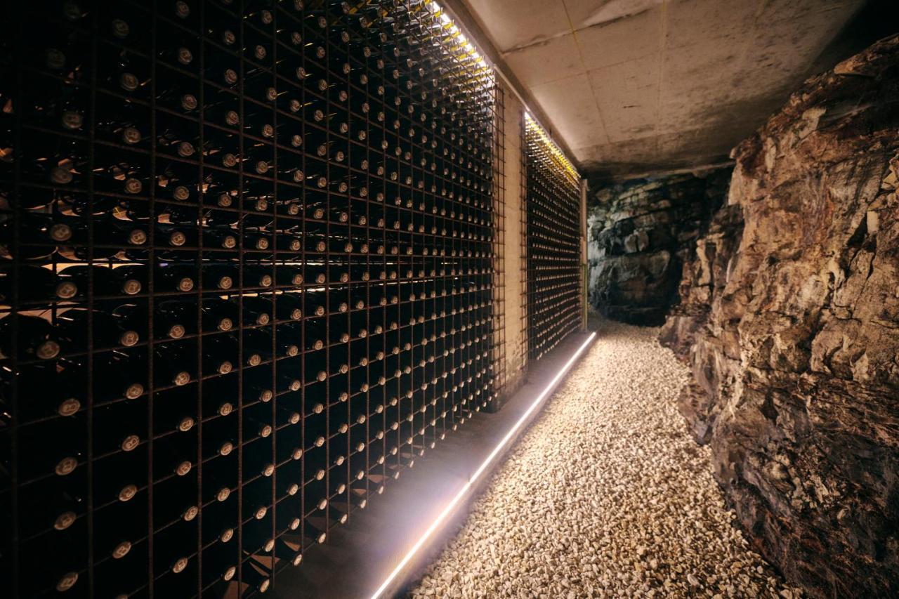 Winery Cuj Bed & Breakfast Vilanija Dış mekan fotoğraf